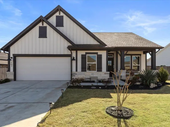 107 Freeman Day Dr, Bastrop, TX 78602