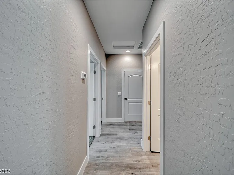 610 San Lorenzo St #4 — Photo 16