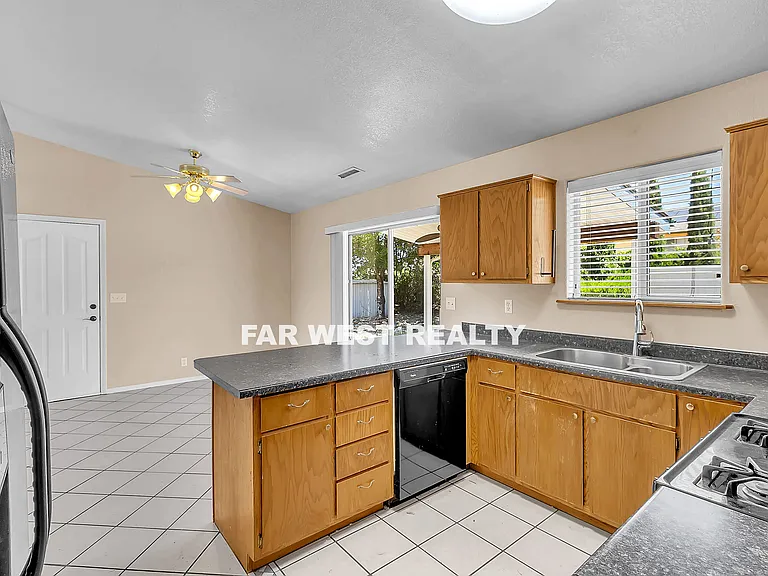 5725 N Pawnee Dr — Photo 13