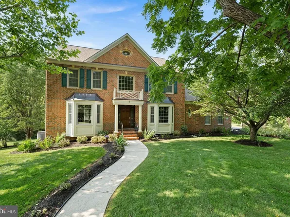 13870 Shelter Manor Dr, Haymarket, VA 20169