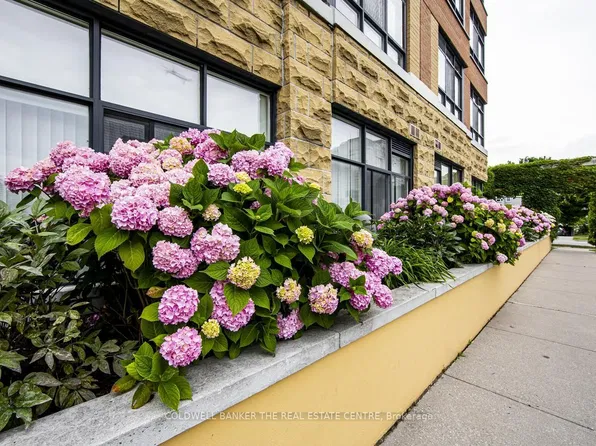 115 Bonis Ave #510, Toronto, ON M1T 3S4