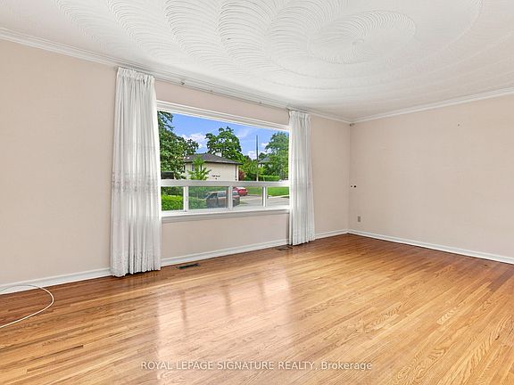 4th image of 1 Dalegrove Cres