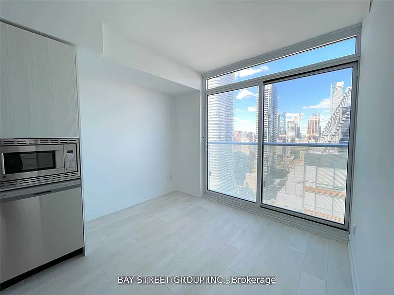 501 Yonge St #2203 — Photo 3