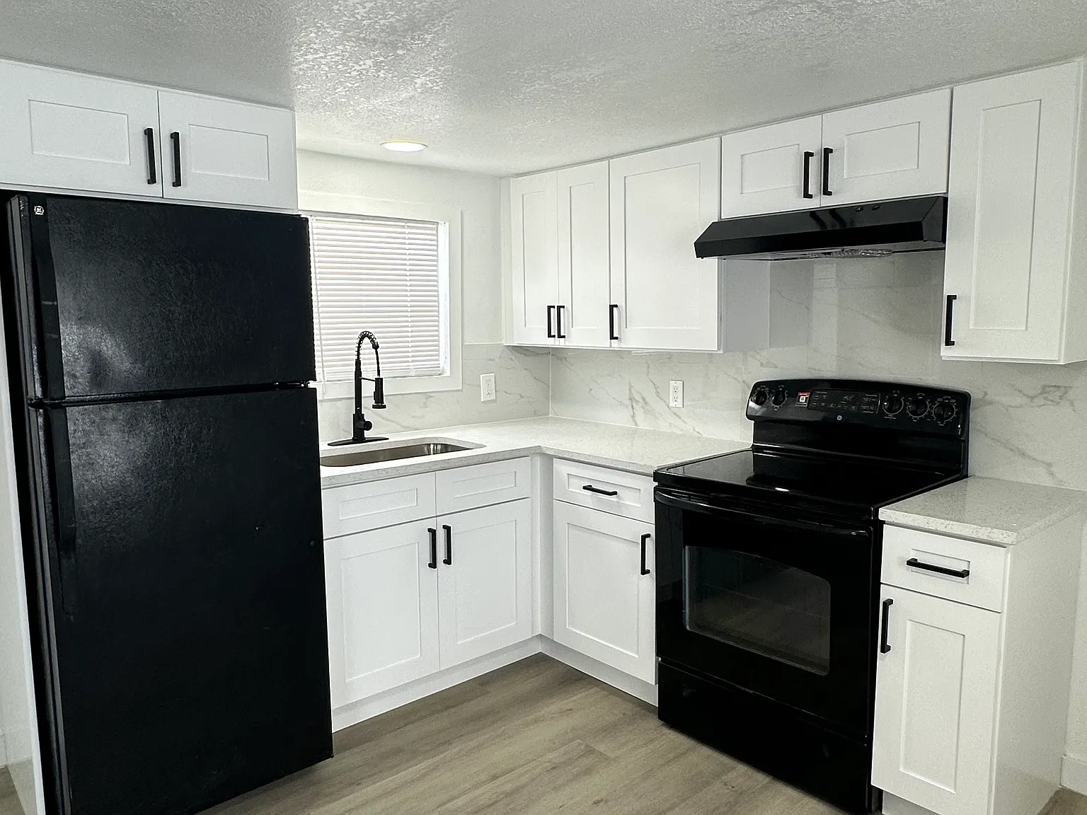 1 bed, 360 sqft, $1,050 — Photo 1