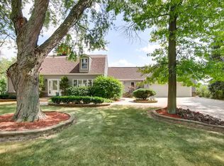 294 Meadowlark Rd, Bloomingdale, IL 60108