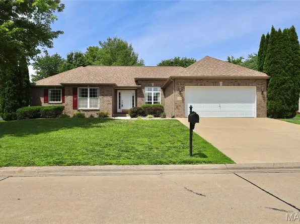 1281 Baybrook Ct, Shiloh, IL 62221