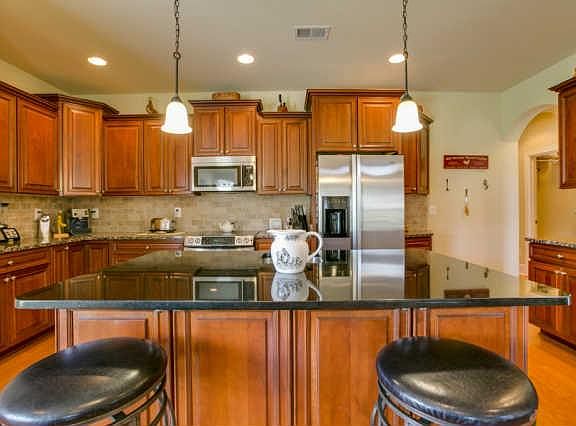 2nd image of 3007 Weston Blvd