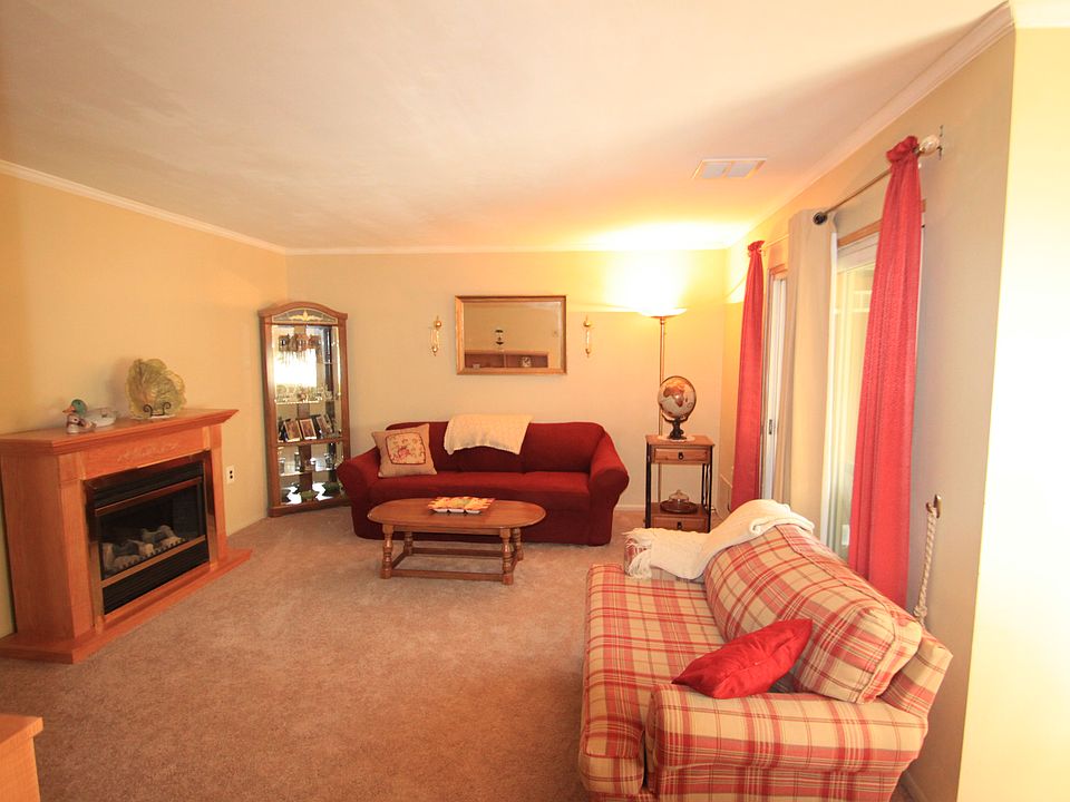 1103 Meadowview Ln Mont Clare PA 19453 Apartments For Rent Zillow