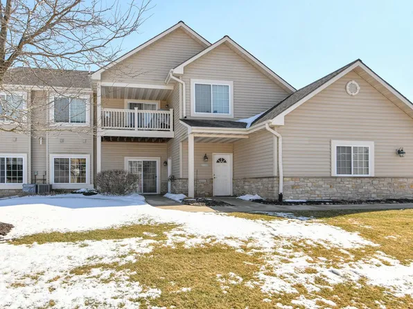 21790 North Weather Edge CIRCLE #C, Lannon, WI 53046