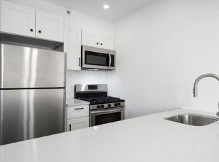 149 Franklin St APT 2R, Brooklyn, NY 11222