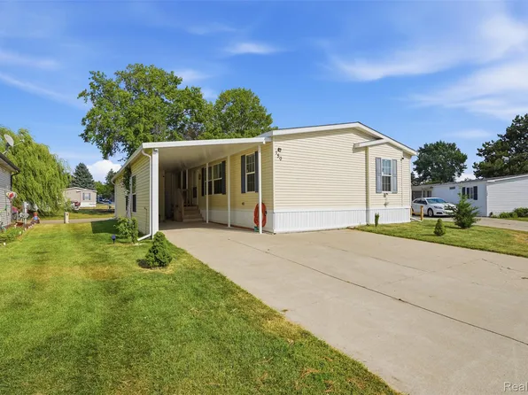 150 Whippoorwill Ln, Rochester, MI 48309