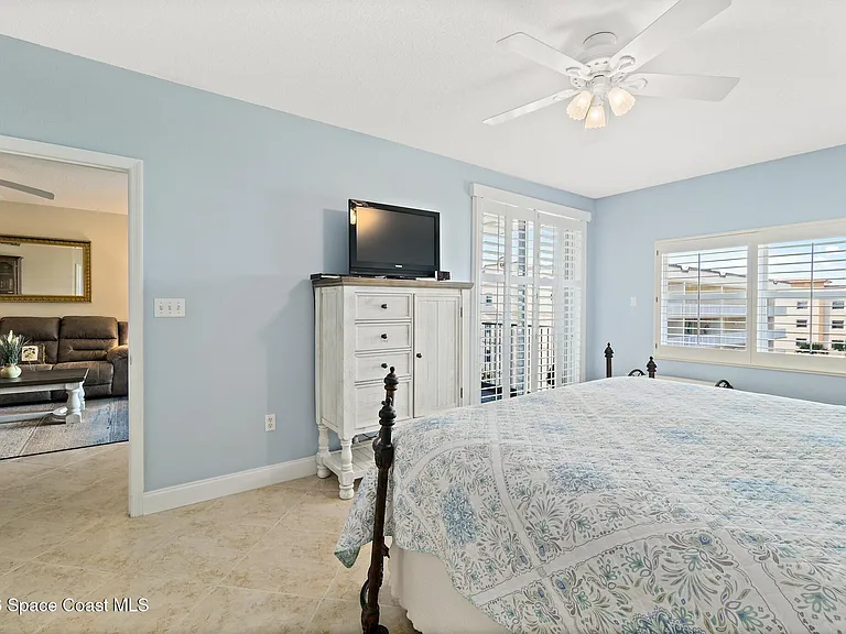 601 Shorewood Dr #G505 — Photo 18