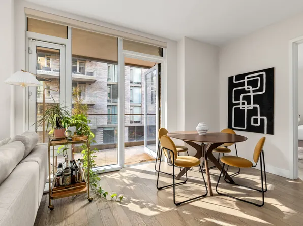 505 West 43rd Street 3E image 2 of 15