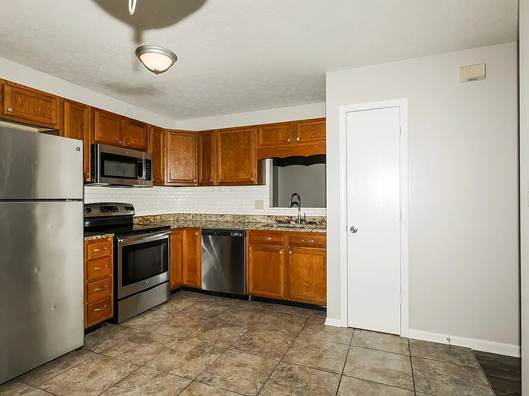 11150 Fall Dr — Photo 7