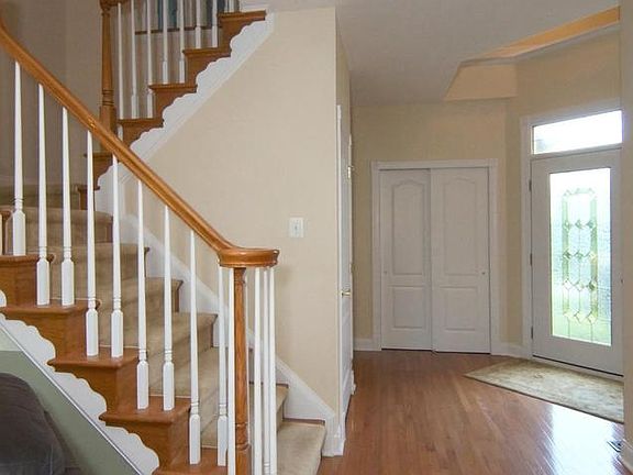 3rd image of 5800 Amelia Springs Cir
