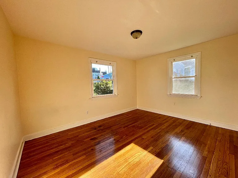 58 Barton Cir — Photo 12