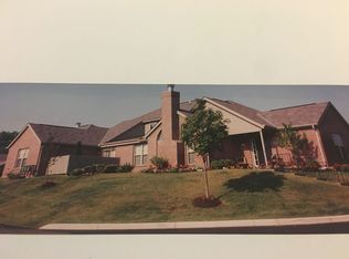 897 White Willow Ln, Columbus, OH 43235