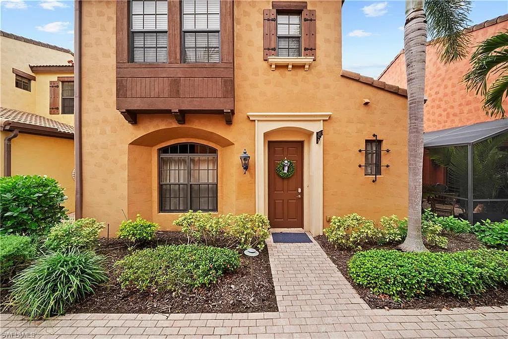 2 bed, 2.5 bath, 1480 sqft, $7,000 — Photo 2