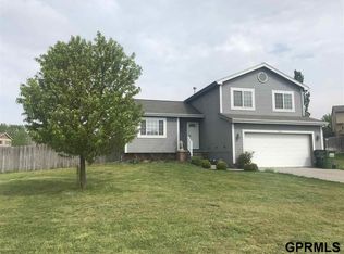 2604 Woodland Dr S, Bellevue, NE 68123