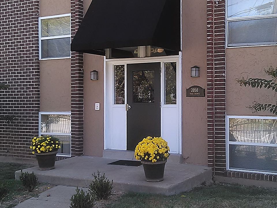 1st image of 2040 Yale Ave APT 3