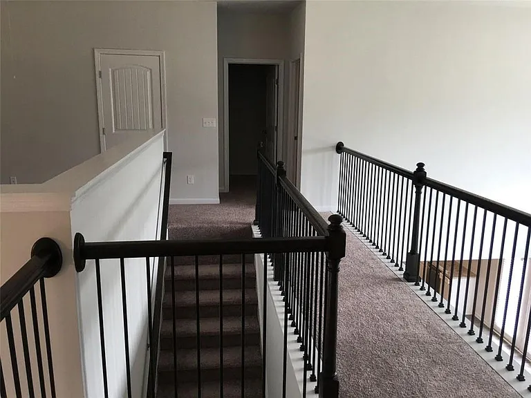 5650 Mirror Lake Dr — Photo 17