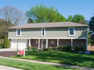 11899 Somerset Way S, Carmel, IN 46033