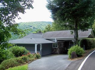 1240 Saddleback Cir, Sky Valley, GA 30537
