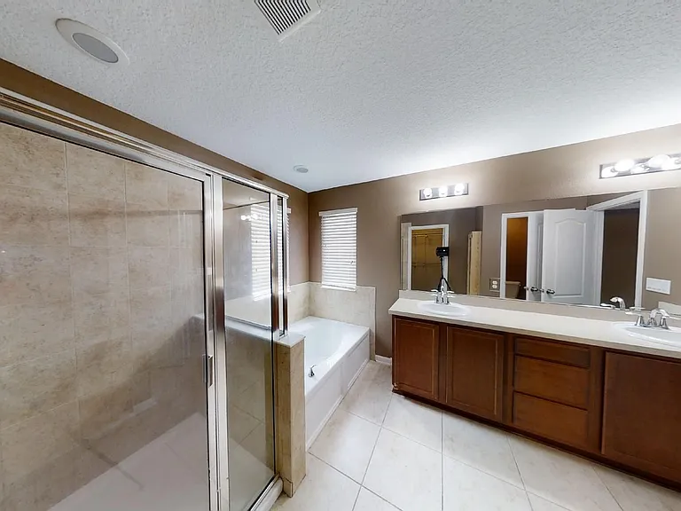 15695 Lexington Park Blvd — Photo 39