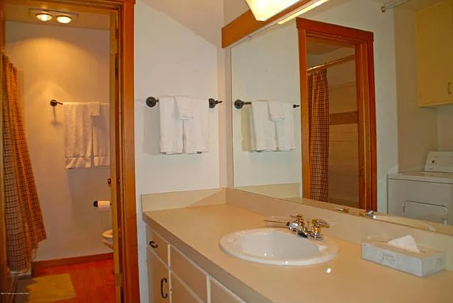 3414 Bearberry 4455 Berry Dr — Photo 9
