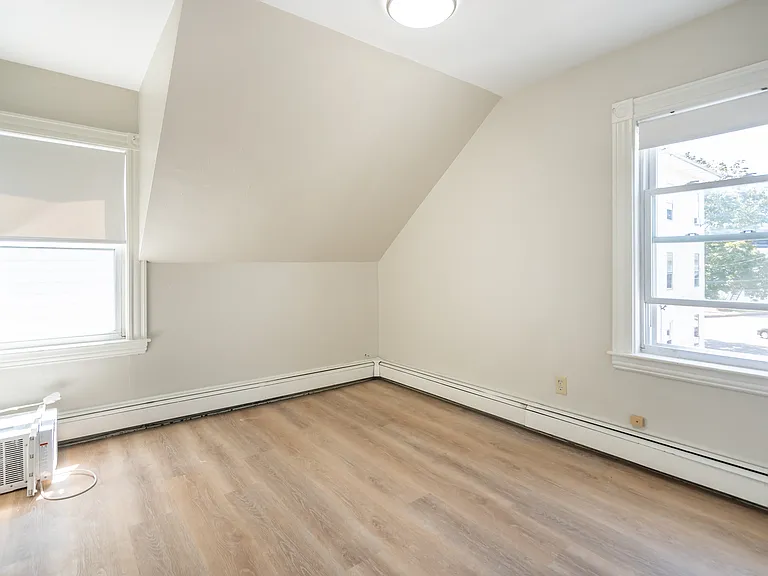 29-31 Adams St #4 — Photo 7