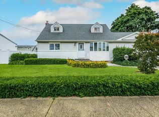 47 Ecker Ave, West Babylon, NY 11704