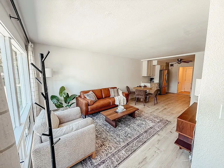 2220 S 8th St — Photo 6