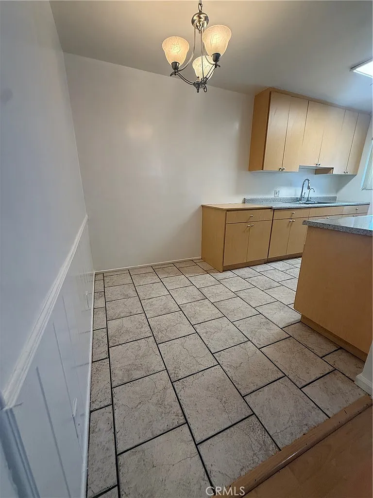 2 bed, 775 sqft, $2,450 — Photo 4