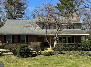 2113 Dunhill Dr, Wilmington, DE 19810