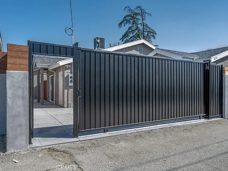 6237 Agnes Ave — Photo 20