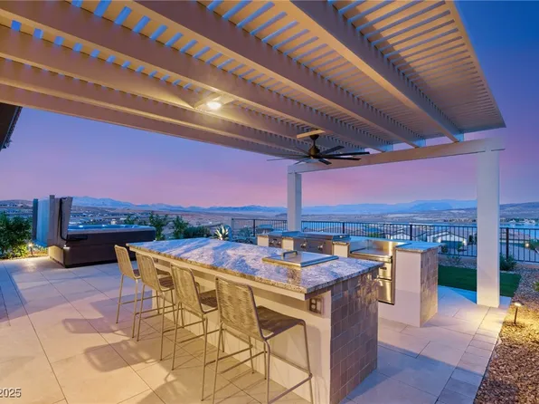 46 Lake Bluff Ct, Henderson, NV 89011