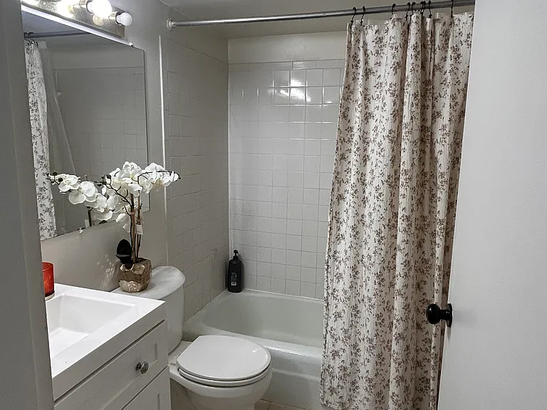 19315 Club House Rd #203 — Photo 7