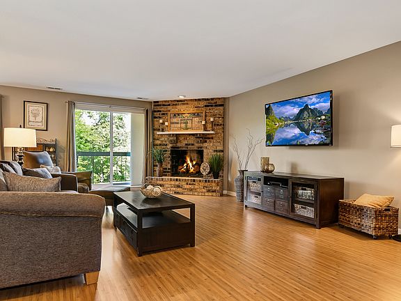 2nd image of 501 Lake Hinsdale Dr APT 208