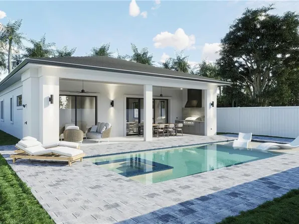 638 93rd AVE N, NAPLES, FL 34108