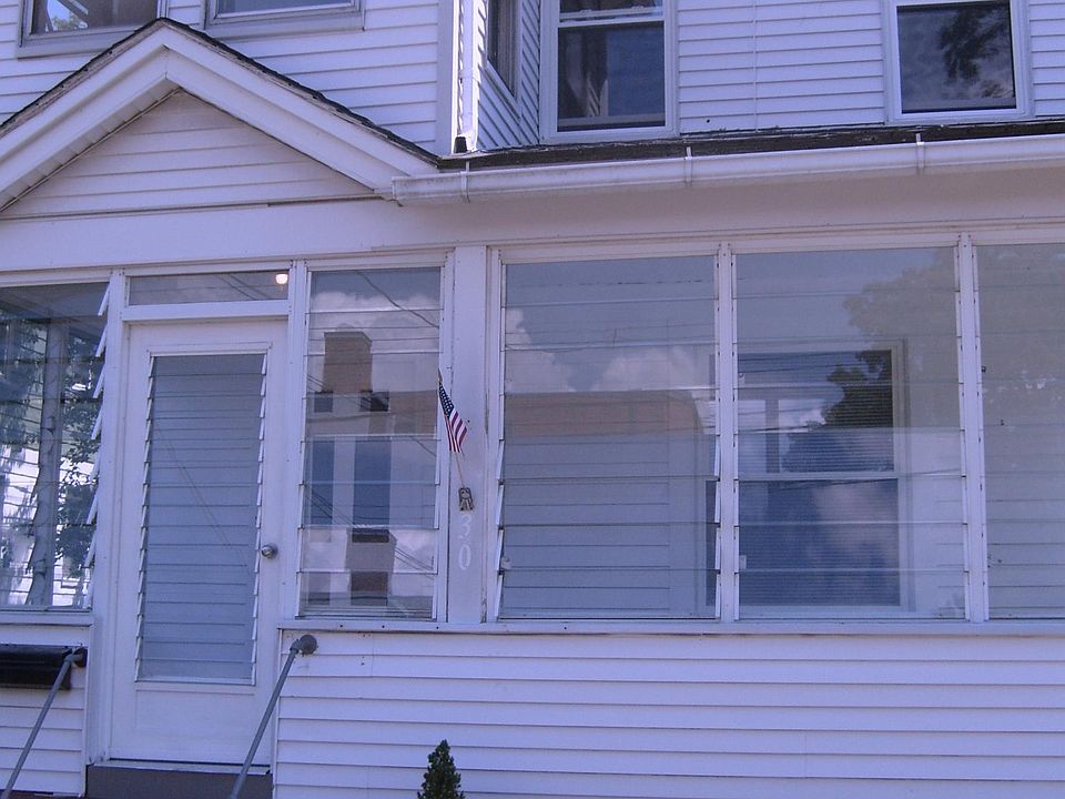 2nd image of 30 Alling St