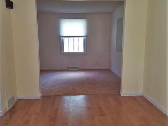 5th image of 340 Bucyrus Dr