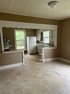 404 McGwigan St — Photo 5