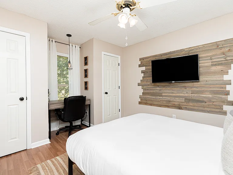 205 Wellington Way — Photo 32