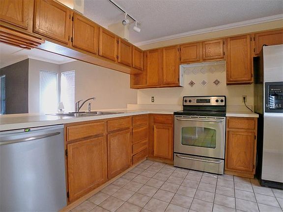 4th image of 6901 Lake Place Ct #6901