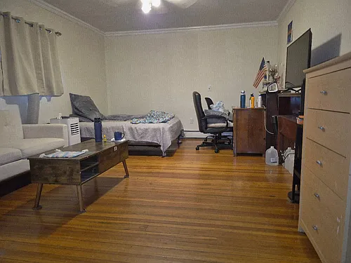 8 Denns Pl Photo 1