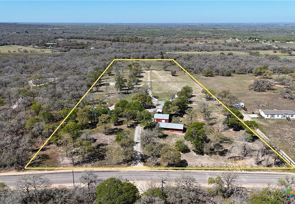 1st image of 470 Lyon Rd