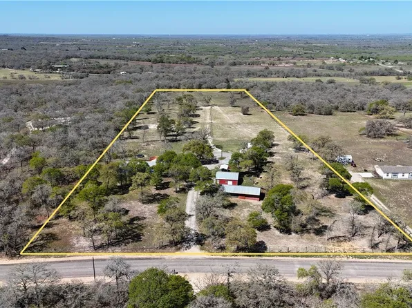 470 Lyon Rd, Seguin, TX 78155