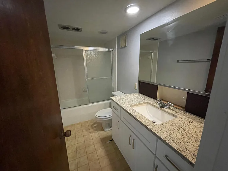209 Crown Oaks Way — Photo 14