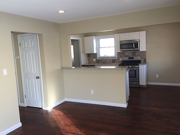 3rd image of 3860 14th St