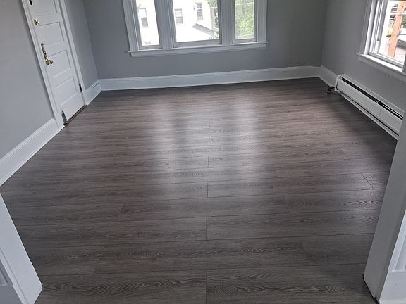 5th image of 138 Fairview St Floor 1